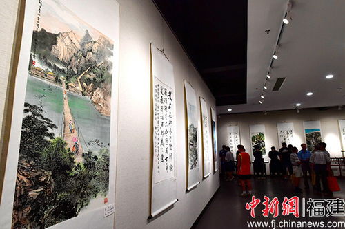 閩侯縣首屆詩(shī)書畫采風(fēng)創(chuàng)作活動(dòng)作品展在福州舉行